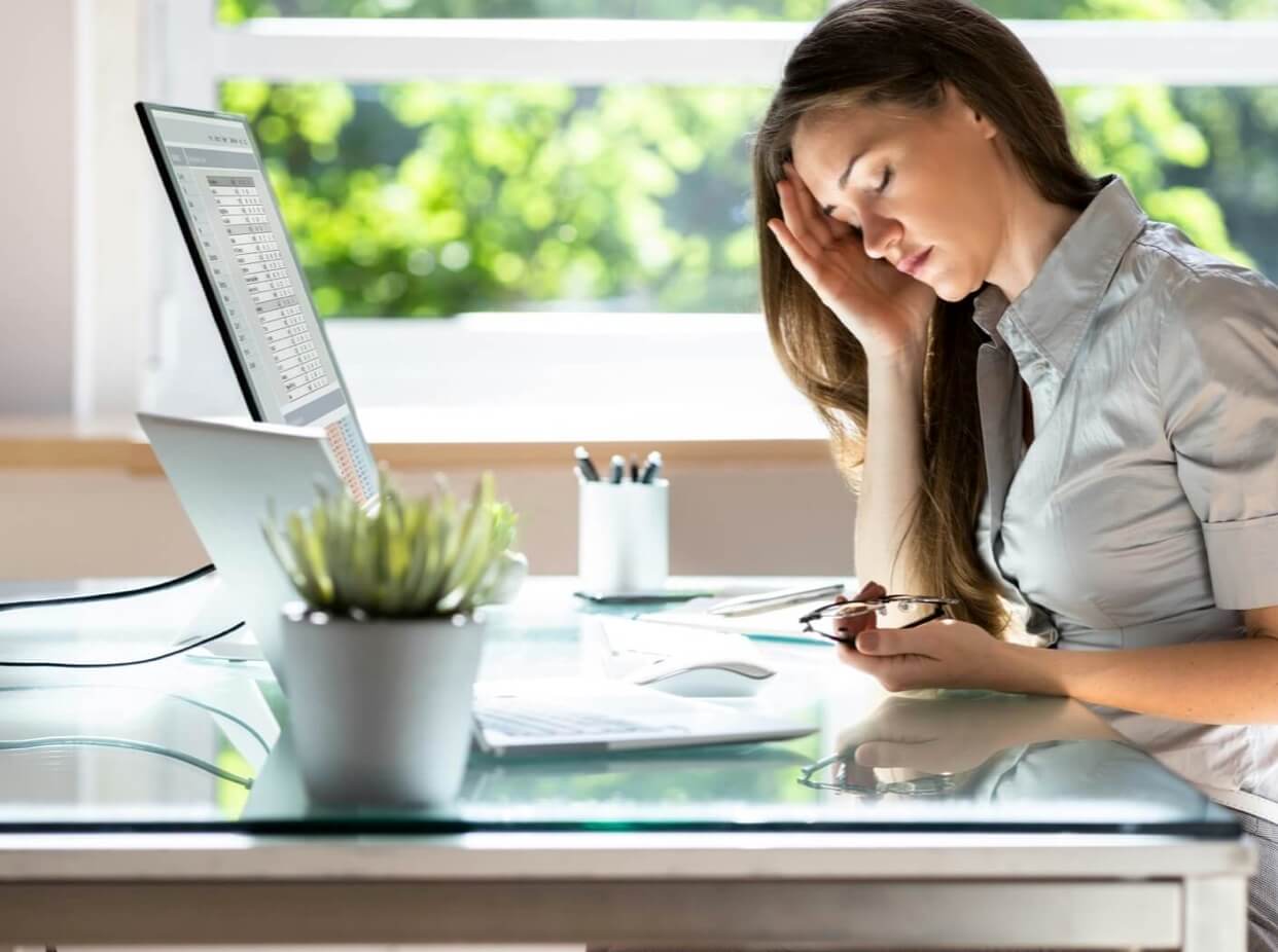 抗酸化力の低下で不調が現れている女性